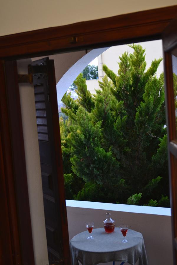 Floralia Hotel Karterados  Luaran gambar
